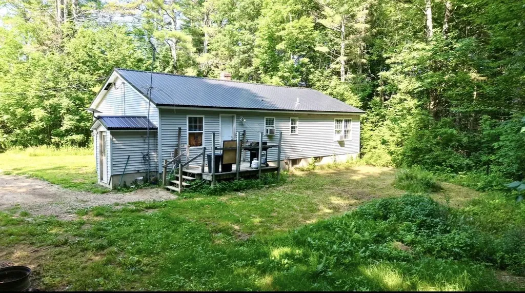 642 Stream Road Winterport ME 04496