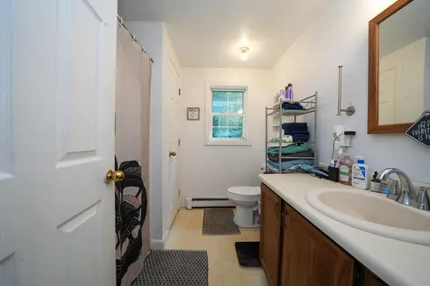 642 Stream Road Winterport ME 04496
