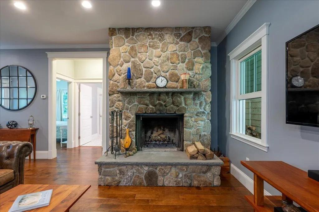33 Shibles Lane Rockport ME 04856