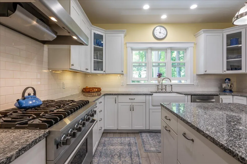 33 Shibles Lane Rockport ME 04856