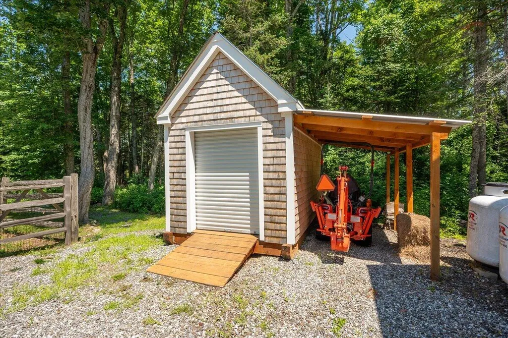 33 Shibles Lane Rockport ME 04856