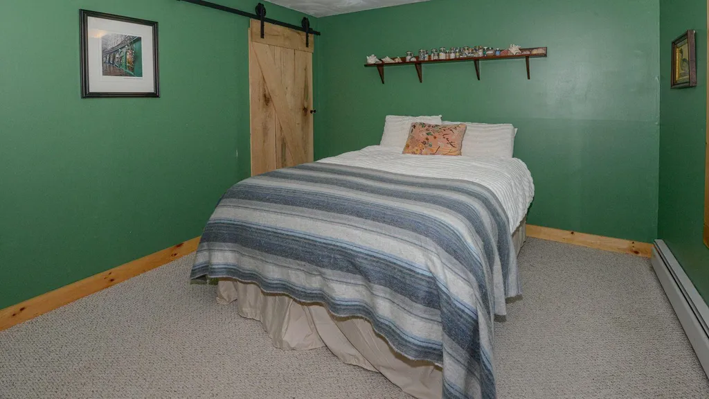 25 Chapman Road Harrison ME 04040