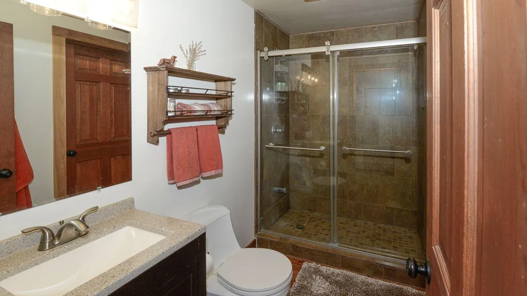 25 Chapman Road Harrison ME 04040