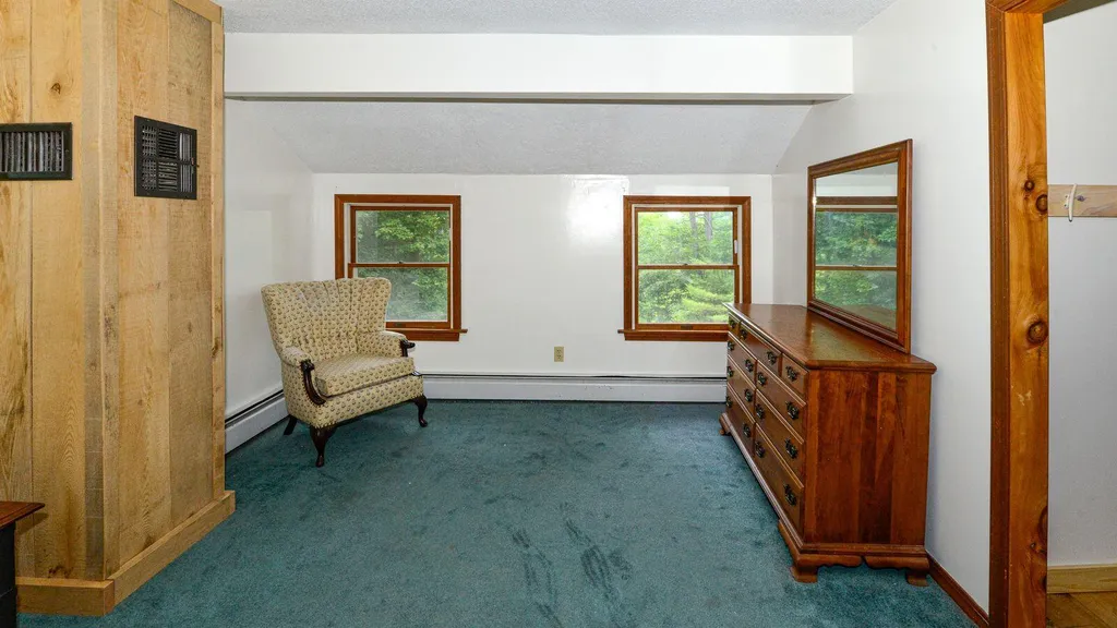 25 Chapman Road Harrison ME 04040