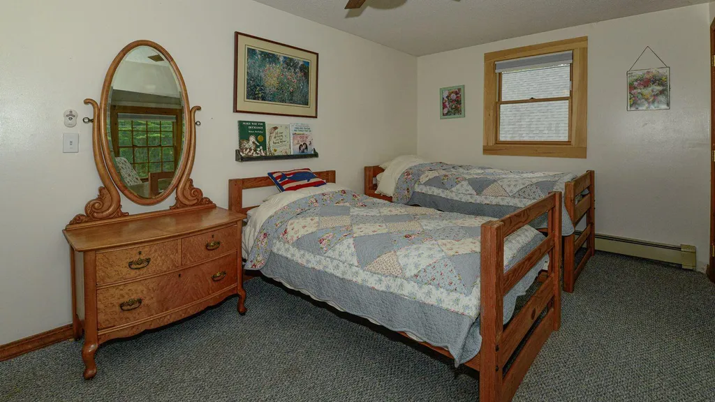 25 Chapman Road Harrison ME 04040