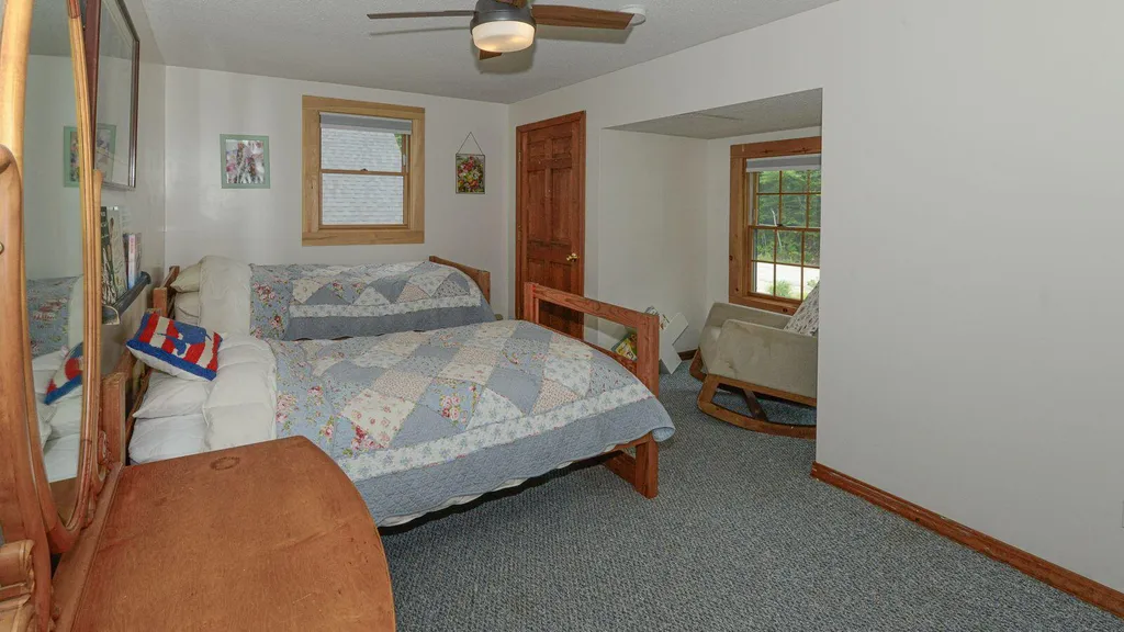 25 Chapman Road Harrison ME 04040