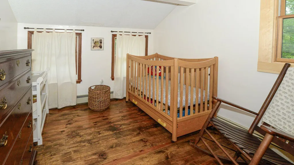 25 Chapman Road Harrison ME 04040