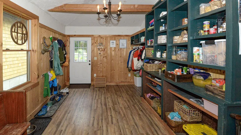 25 Chapman Road Harrison ME 04040