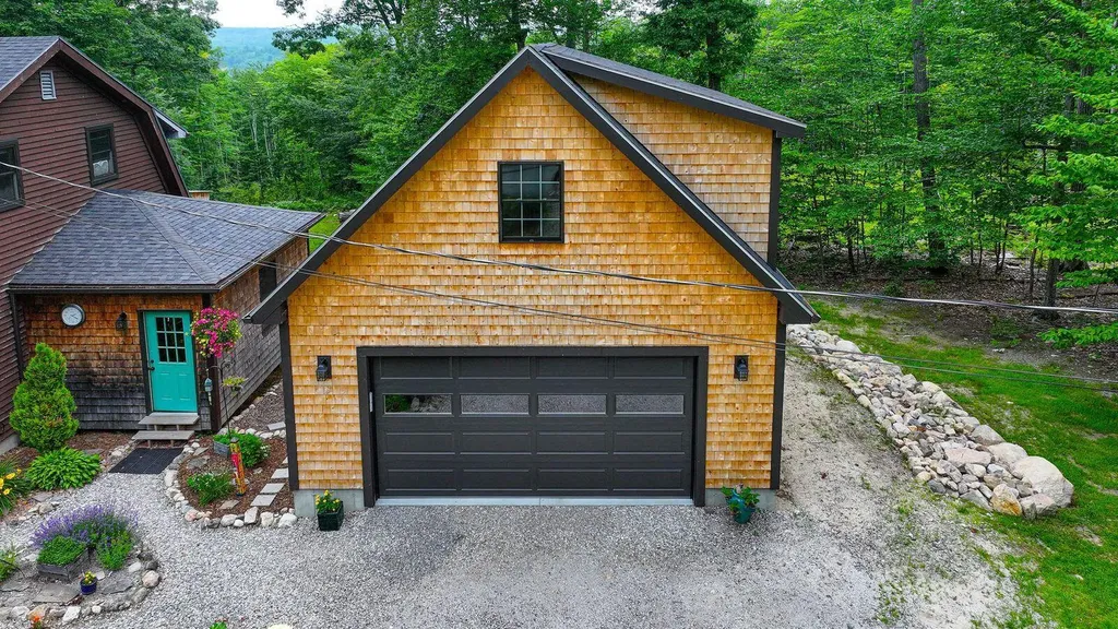 25 Chapman Road Harrison ME 04040