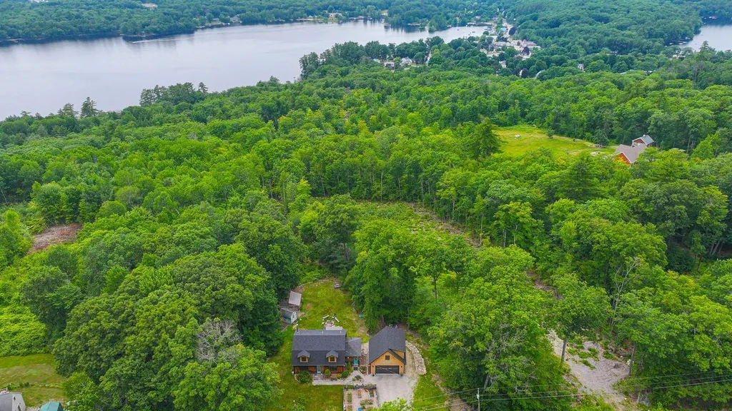 25 Chapman Road Harrison ME 04040
