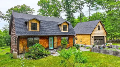 25 Chapman Road Harrison ME 04040