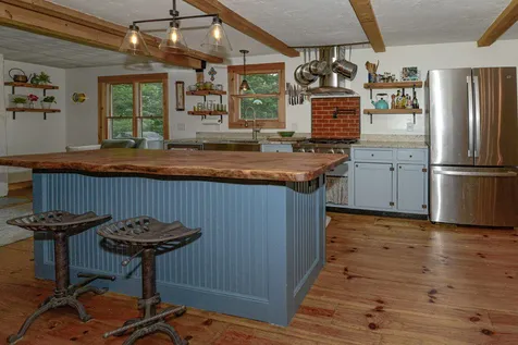 25 Chapman Road Harrison ME 04040
