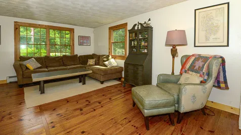 25 Chapman Road Harrison ME 04040