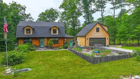 25 Chapman Road Harrison ME 04040