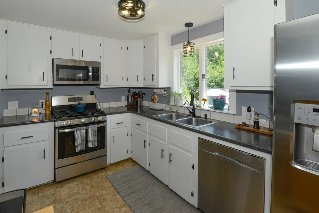 16 Mill Lane Naples ME 04055