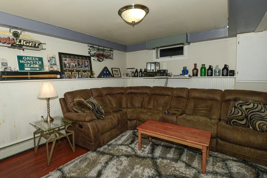 16 Mill Lane Naples ME 04055