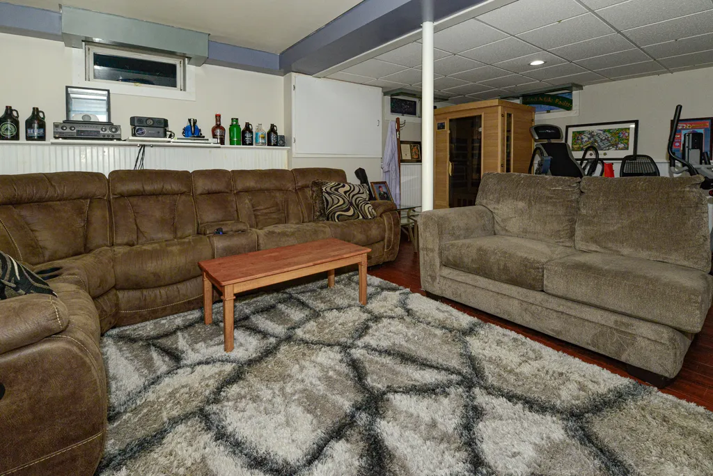 16 Mill Lane Naples ME 04055