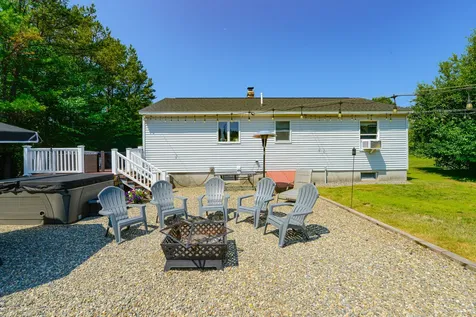 16 Mill Lane Naples ME 04055