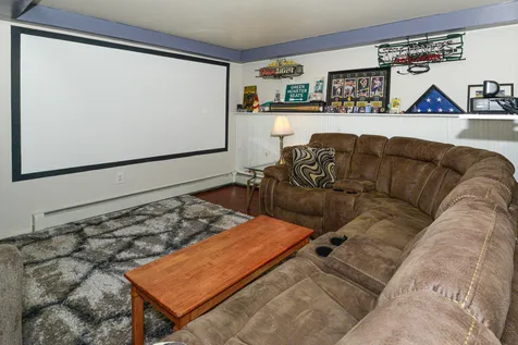 16 Mill Lane Naples ME 04055