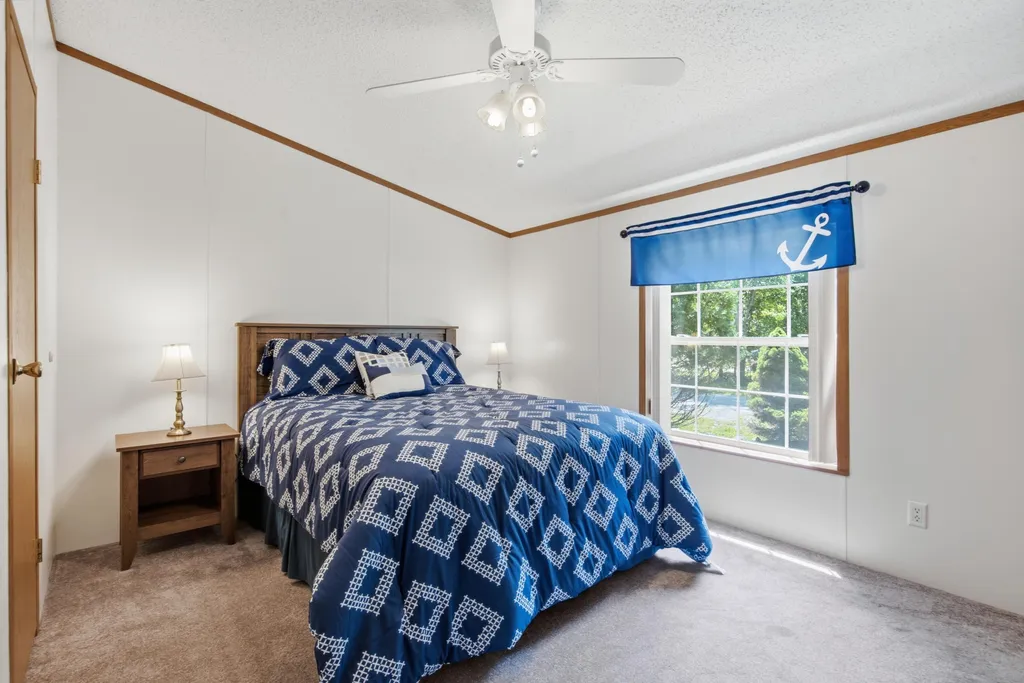 2196 Sanford Road Wells ME 04090