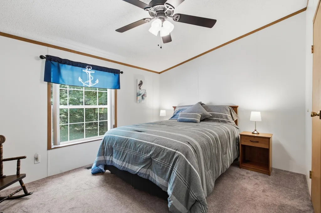 2196 Sanford Road Wells ME 04090