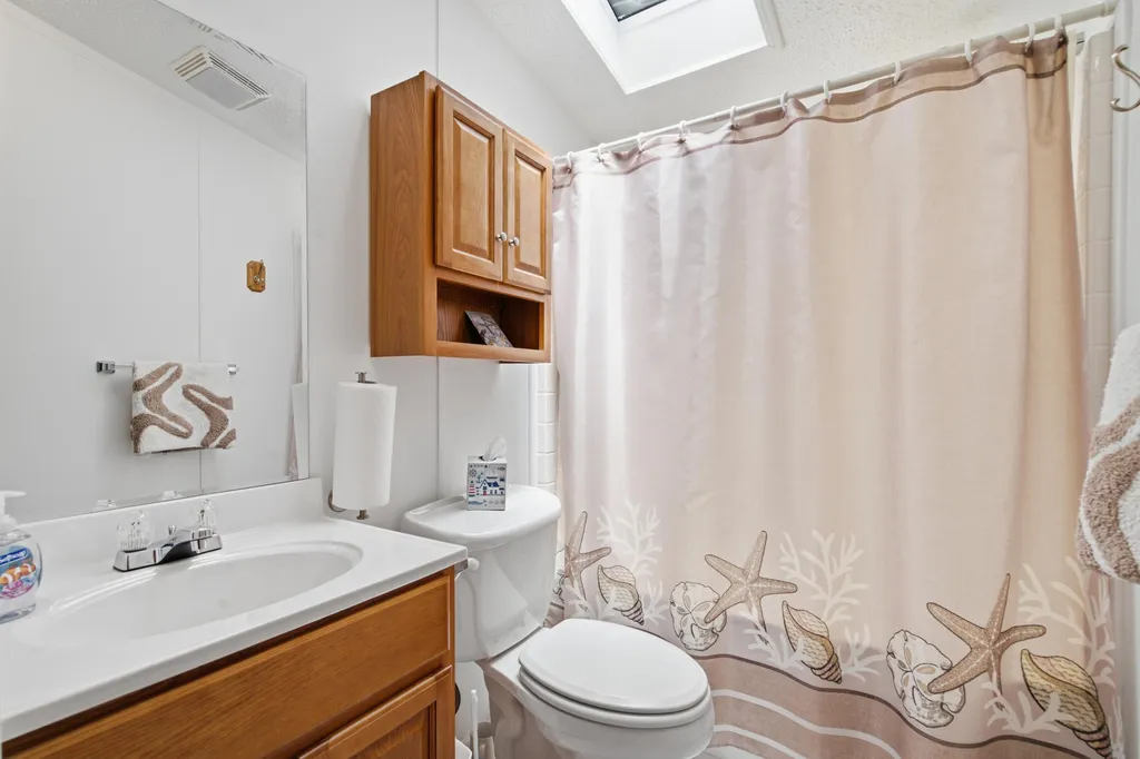 2196 Sanford Road Wells ME 04090