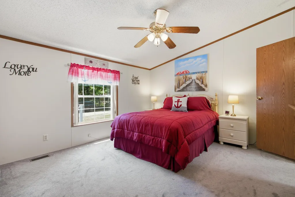 2196 Sanford Road Wells ME 04090