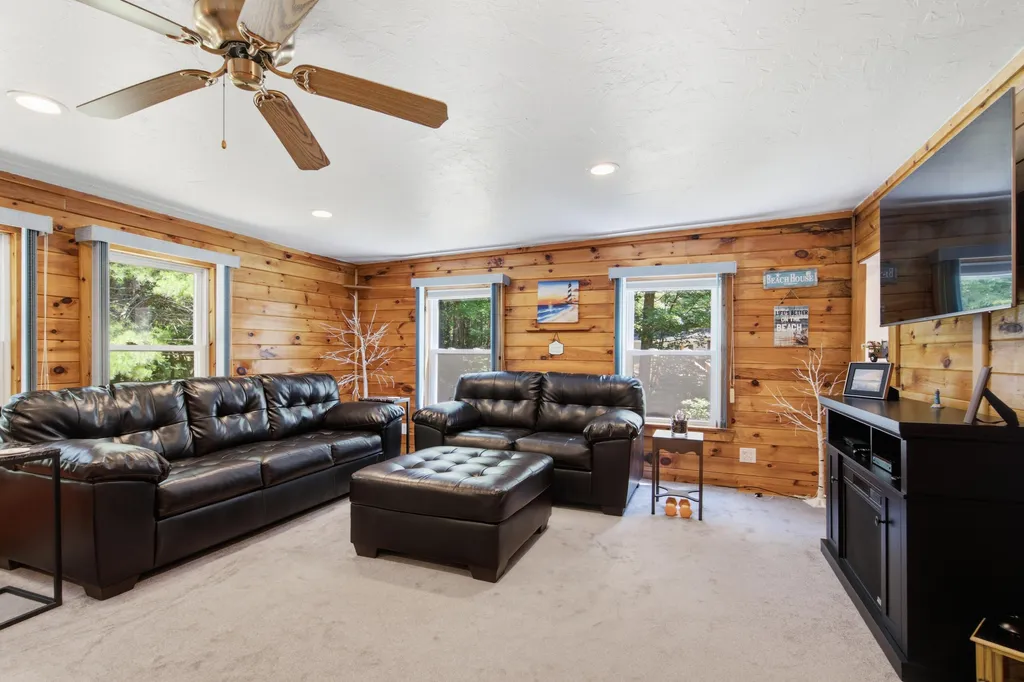 2196 Sanford Road Wells ME 04090