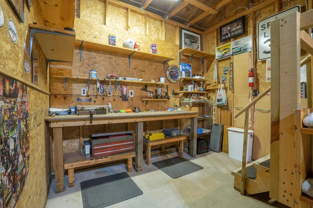 2196 Sanford Road Wells ME 04090