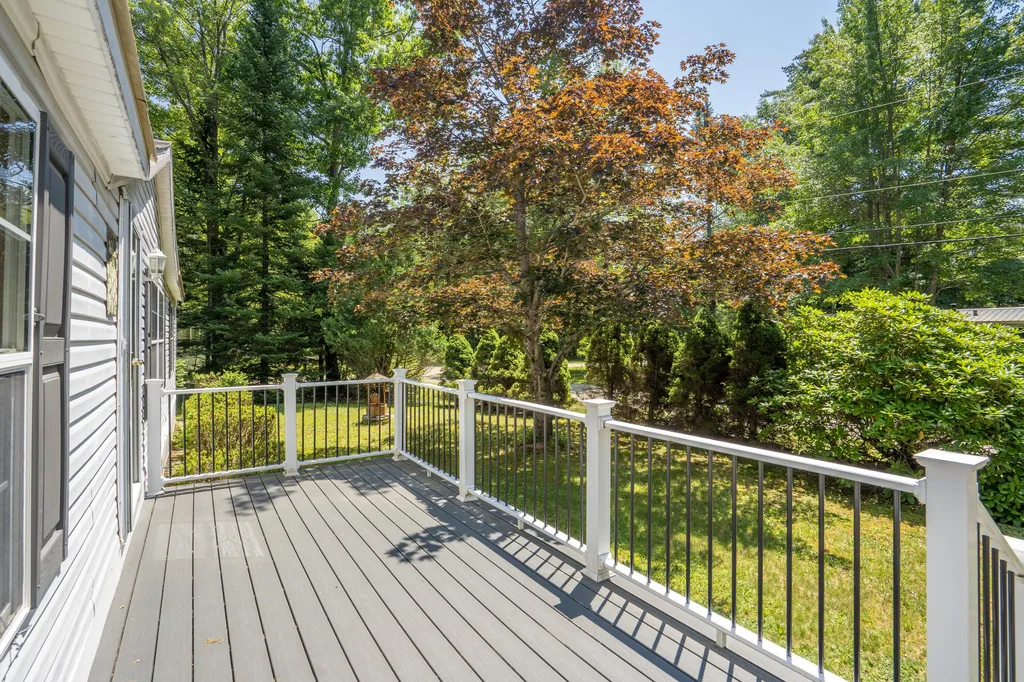2196 Sanford Road Wells ME 04090