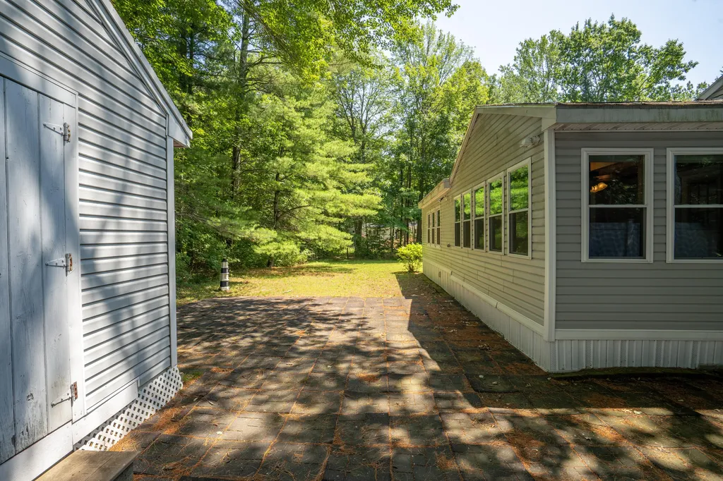 2196 Sanford Road Wells ME 04090