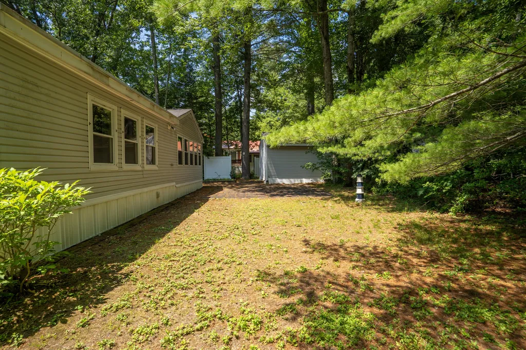 2196 Sanford Road Wells ME 04090