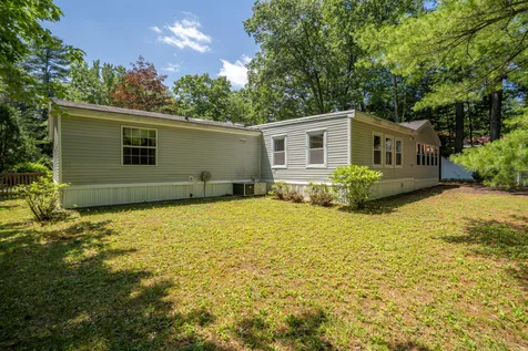2196 Sanford Road Wells ME 04090