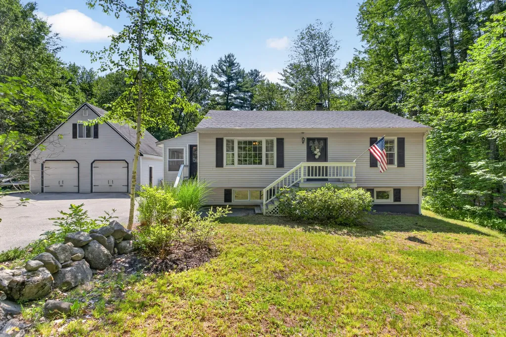 102 Bonny Eagle Road Standish ME 04084