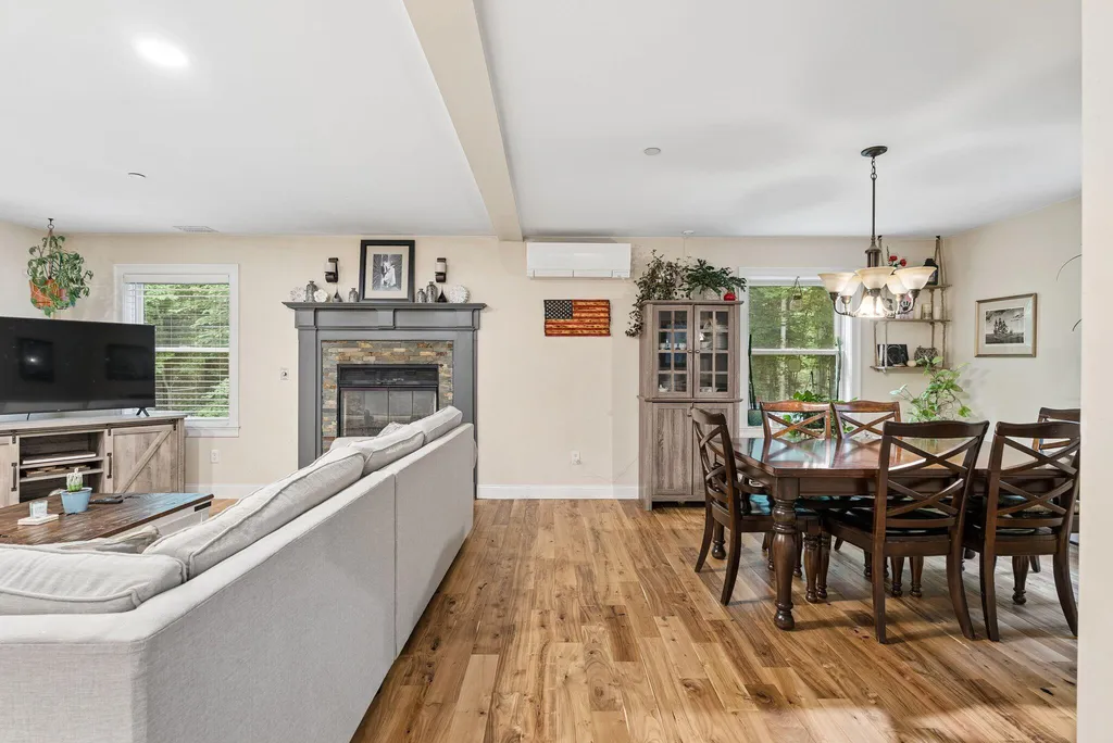 14 Rosewood Lane New Gloucester ME 04260