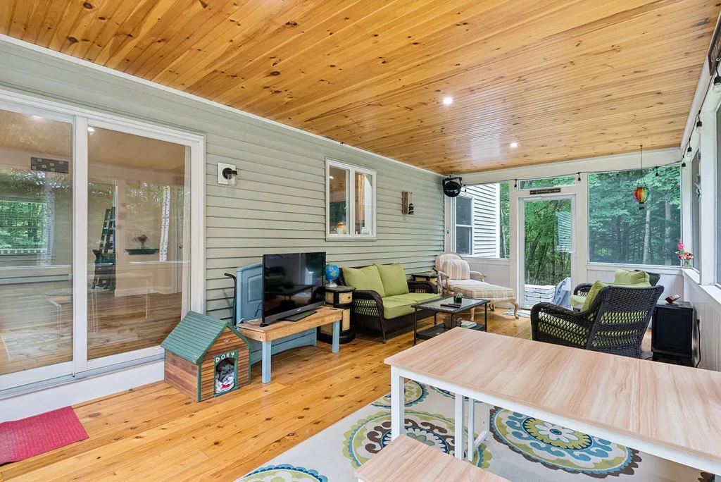 14 Rosewood Lane New Gloucester ME 04260