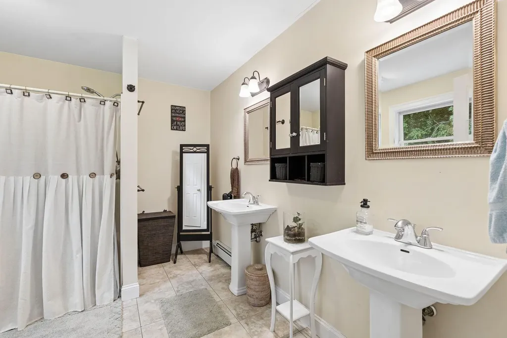 14 Rosewood Lane New Gloucester ME 04260