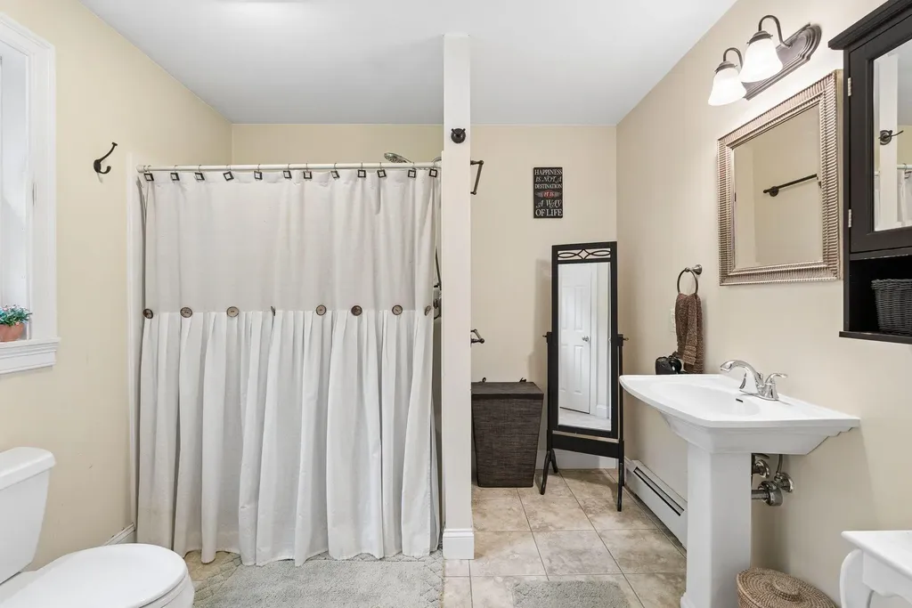 14 Rosewood Lane New Gloucester ME 04260