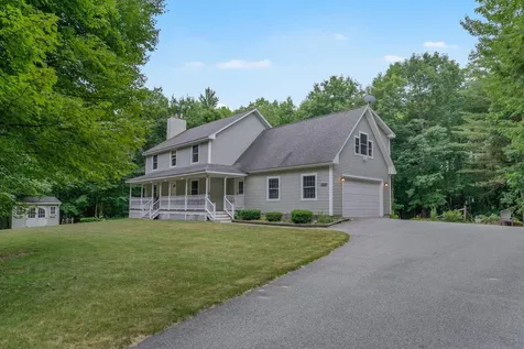 14 Rosewood Lane New Gloucester ME 04260