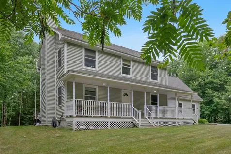 14 Rosewood Lane New Gloucester ME 04260