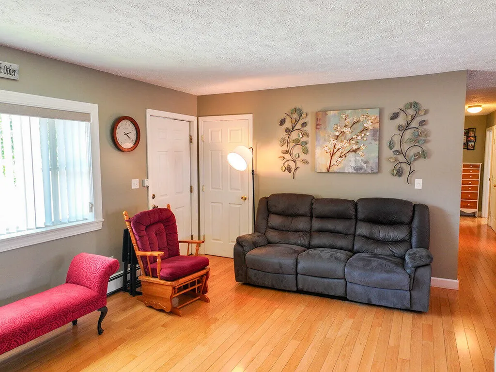 15 Kevin Street Lewiston ME 04240