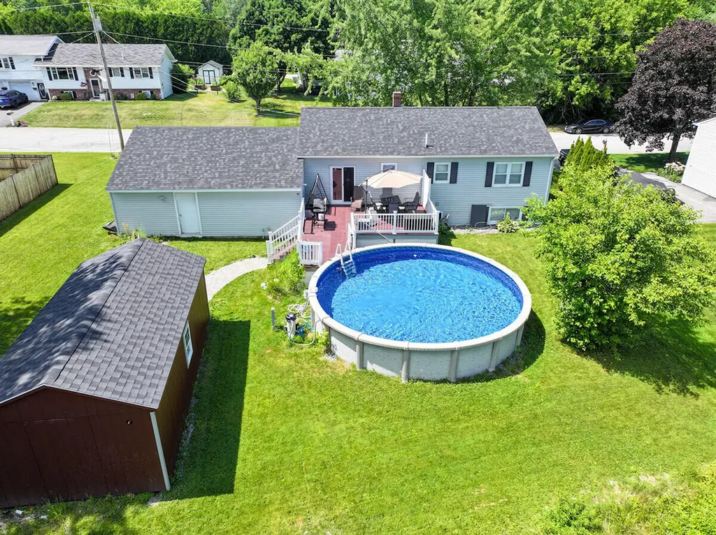 15 Kevin Street Lewiston ME 04240