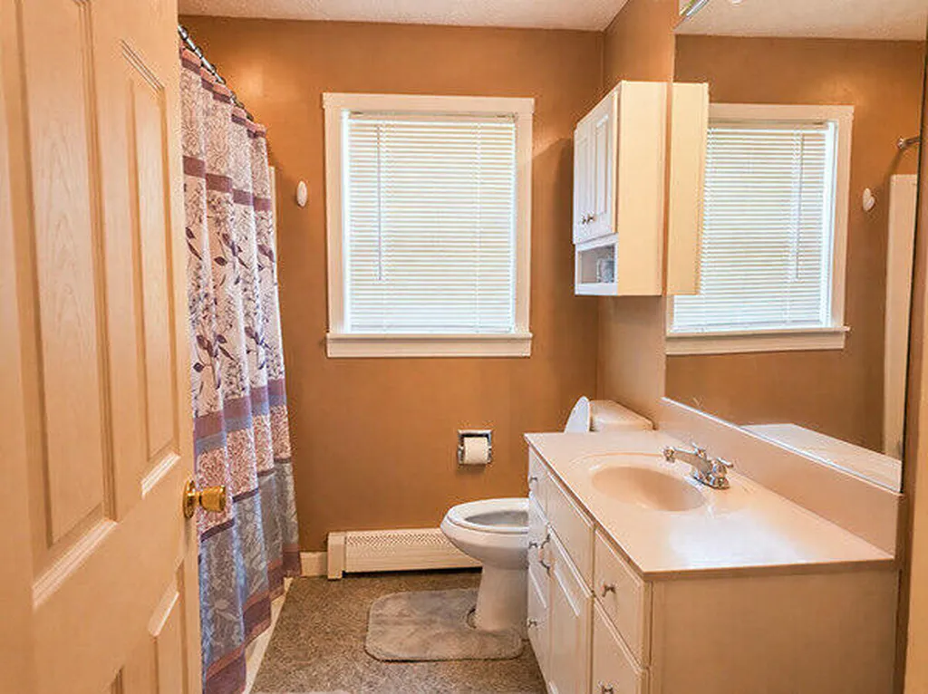 15 Kevin Street Lewiston ME 04240