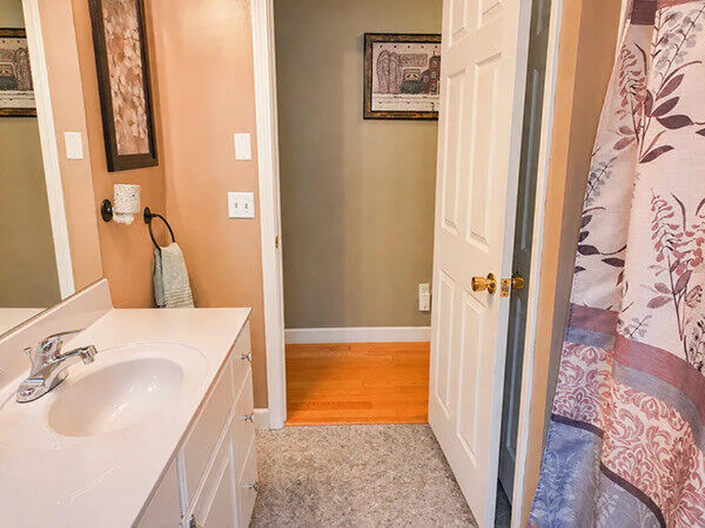 15 Kevin Street Lewiston ME 04240