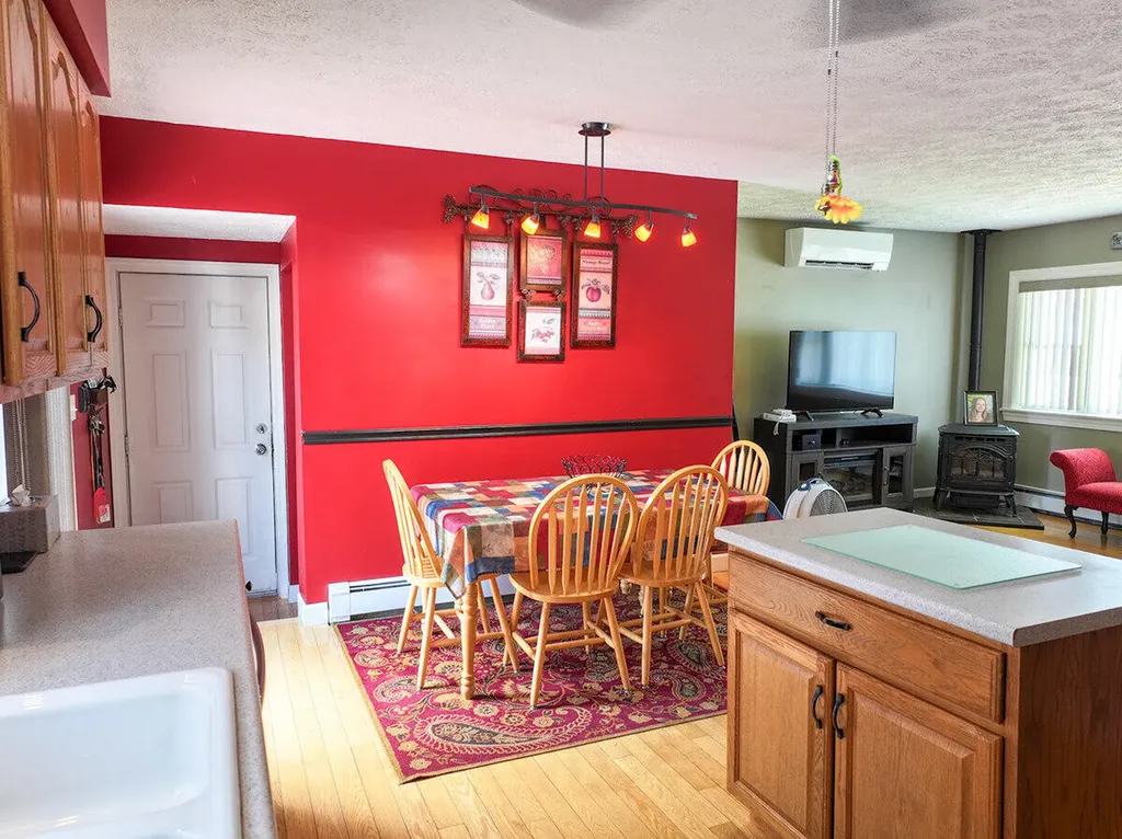 15 Kevin Street Lewiston ME 04240