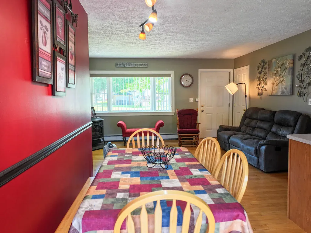 15 Kevin Street Lewiston ME 04240