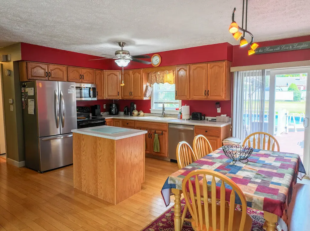 15 Kevin Street Lewiston ME 04240