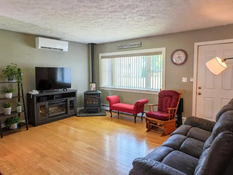 15 Kevin Street Lewiston ME 04240