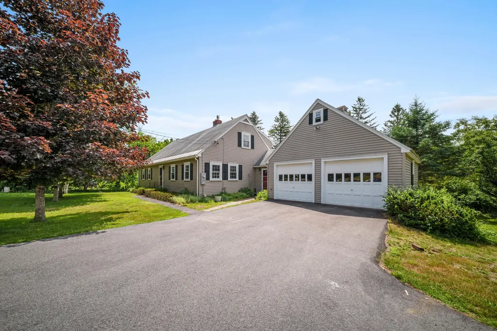 157 Old Road Eliot ME 03903