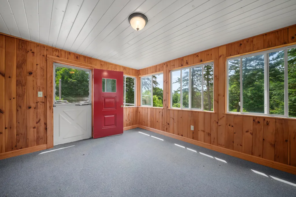 157 Old Road Eliot ME 03903